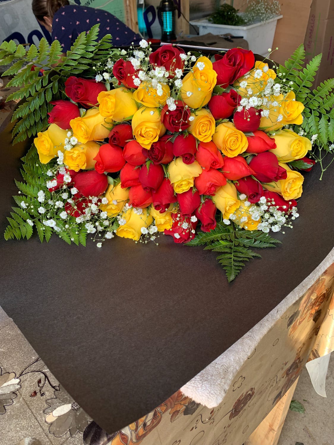 50 Roses Flower Buchon Bouquet