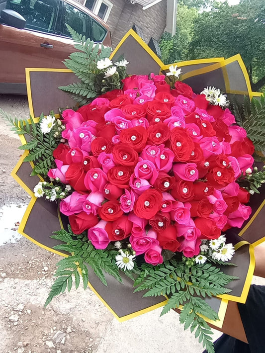 100 Roses Flower Bouquet with Pearls 