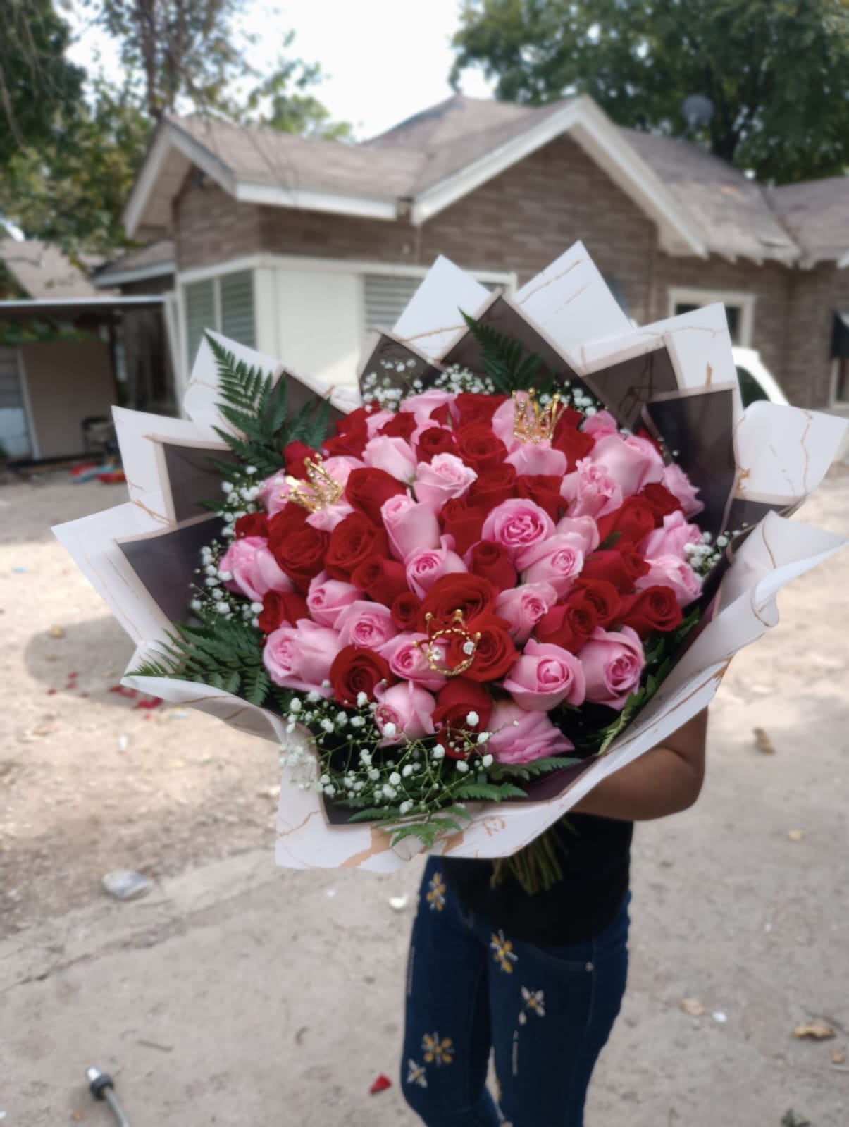 100 ROSES BOUQUET WITH ACCESSORIES🌹